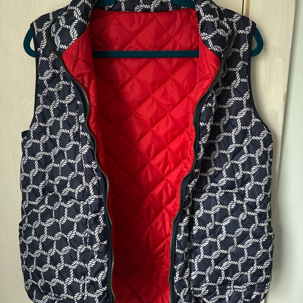 Navy and White Quilted Vest - Picture 3 of 4